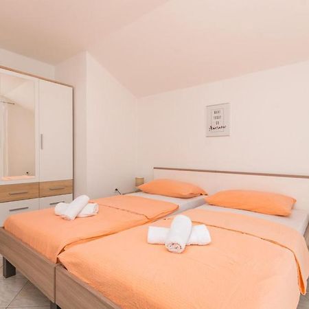 Apartments Mikulic Biograd na Moru Kültér fotó